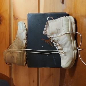 Under Armor hiking army boots tennis shoes Farm Footwear